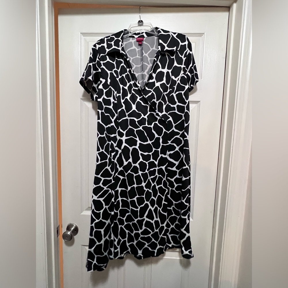 Merona 1, (~18W) Black/Off White/Animal Print Dress